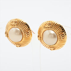 Chanel Gold Pearl Clip On Earrings Costume Jewellery Chanel Gold Pearl Clip On Earrings Costume Jewellery