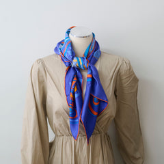 Hermes 90 x 90 Silk Scarf Carre Comme Histoire Blue/Brun Hermes 90 x 90 Silk Scarf Carre Comme Histoire Blue/Brun