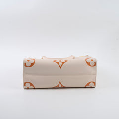 Louis Vuitton On The Go Tote PM Empreinte Orange/Cream Louis Vuitton On The Go Tote PM Empreinte Orange/Cream