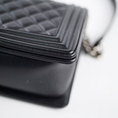 Chanel Caviar Old Medium Boy Black Series 28 Chanel Caviar Old Medium Boy Black Series 28