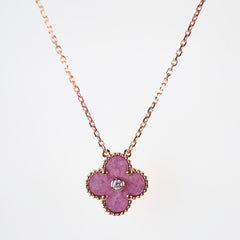 Van Cleef & Arpels Alhambra Pink Rhodonite Diamond Necklace Holiday Pendant 2021 Van Cleef & Arpels Alhambra Pink Rhodonite Diamond Necklace Holiday Pendant 2021