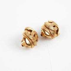 Chanel Vintage Oval Clip On Earrings Costume Jewellery Chanel Vintage Oval Clip On Earrings Costume Jewellery