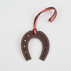 Hermès Paddock Fer A Cheval Horse Shoe Charm Evergrain Rouge Grenat/Ebene