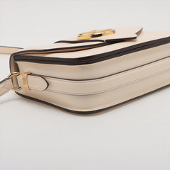 ITEM 25 - Louis Vuitton MM PONT 9