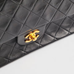 Chanel Vintage M/L Classic Flap Lambskin Black- Series 2