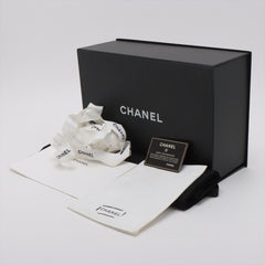 Chanel Old Medium Boy Chevron Caviar Black - 25 series