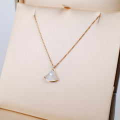 Bvlgari Diva Dream Necklace MOP Rose Gold