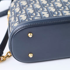 Dior C'est bucket bag oblique