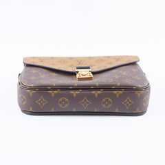 Louis Vuitton Pochette Metis Reverse Monogram