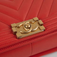 Chanel Old Medium Boy Chevron Lambskin Red/Orange