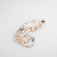 Chanel CC Logo Pearl Necklace