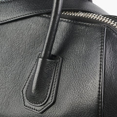 Givency Antigona Large Black