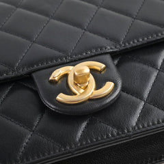 Chanel Seasonal Pearl Flap Bag Black