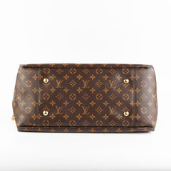 Louis Vuitton Artsy MM Monogram