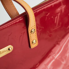 Louis Vuitton Bellevue PM Vernis Red