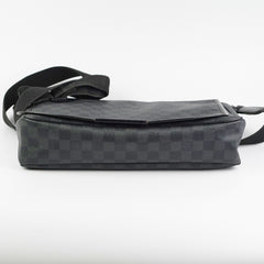 Louis Vuitton Messenger Monogram Shoulder Bag