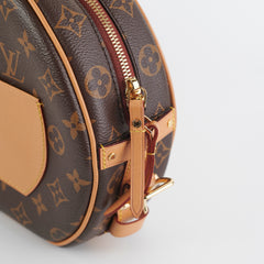 ITEM 29 - Louis Vuitton Boite Chapeau Souple MM Monogram