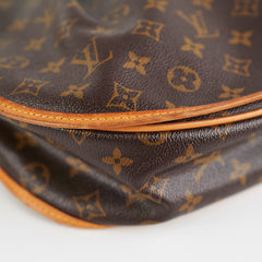 Louis Vuitton Menilmontant MM Monogram