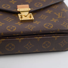 Louis Vuitton Pochette Metis Monogram Microchip