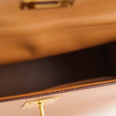 Hermes Kelly 28 Gold GHW Q Circle Stamp