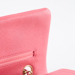 Chanel Caviar Medium Medium/Large Classic Flap Iridescent Pink