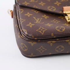 Louis Vuitton Pochette Metis Monogram