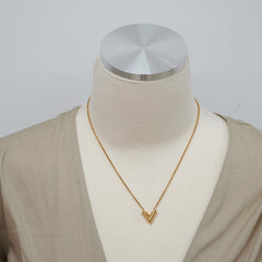 Louis Vuitton Essential V Gold (Costume Jewellery)