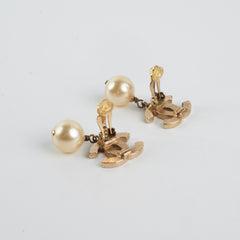 Chanel CC Logo Pearl Drop Earring Costume Jewellery