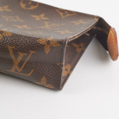 Louis Vuitton Toiletry Pouch 15 Monogram