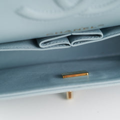Chanel Classic Flap Medium/Large Light Blue Caviar 22P (Microchipped)