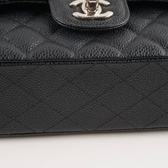 Chanel M/L Classic Flap Caviar Black