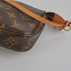 Louis Vuitton Pochette Monogram Accesaries