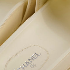 Chanel 22S Lambskin CHA-NEL Slides Ivory Size 39C