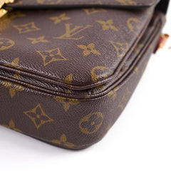 Louis Vuitton Pochette Metis Monogram 2025