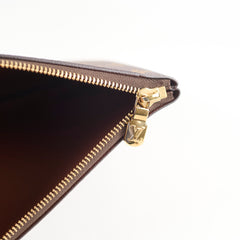 Louis Vuitton Pouch M Monogram