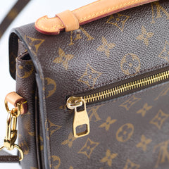 Louis Vuitton Pochette Metis Monogram