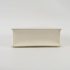 Dior 30 Montaigne White