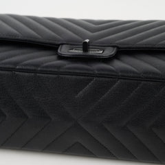 Chanel Reissue 2.55 226 Chevron Black