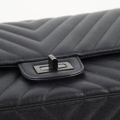 Chanel Reissue 2.55 226 Chevron Black
