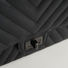 Chanel Reissue 2.55 226 Chevron Black
