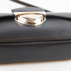 Louis Vuitton Montaigne Clutch Black