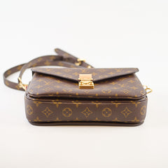 Louis Vuitton LV Pochette Metis Monogram