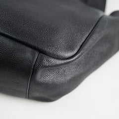 Saint Laurent Le 5 A 7 Bea Leather Tote Black
