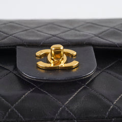 Chanel vintage small classic flap black