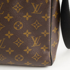 Louis Vuitton Men's Messenger Bag Monogram