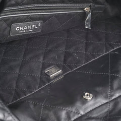 Chanel Small 22 Bag So black