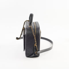 Chanel vanity quited CC black