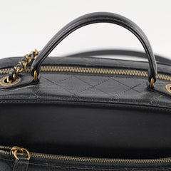 Chanel vanity quited CC black