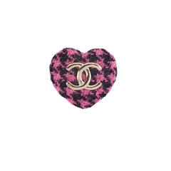 Chanel Heart Brooch Tweed Pink