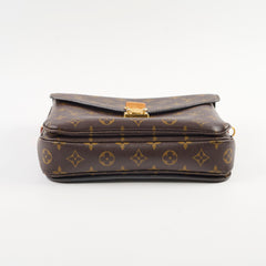Louis Vuitton Pochette Metis Monogram